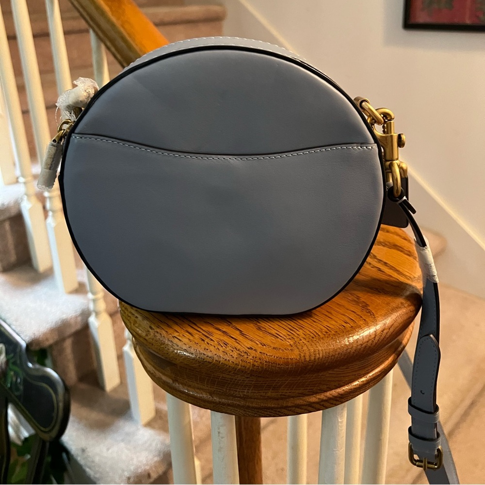 BNWT Coach 1941 Glovetanned Leather Round Canteen Crossbody Twilight Blue Brass